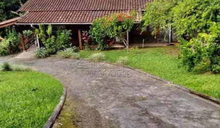 Casa com 5 dorms, Praia da Enseada, Ubatuba - R$ 1 mi, Cod: 3949
