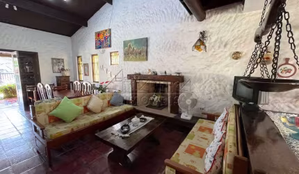 Casa com 3 dorms, Praia da Enseada, Ubatuba - R$ 850 mil, Cod: 4224