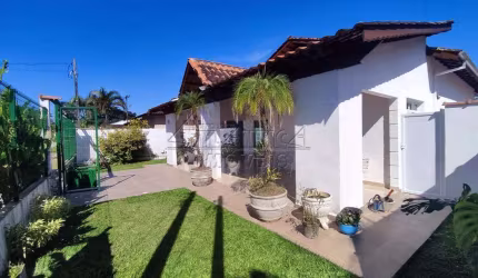 Casa com 3 dorms, Lagoinha, Ubatuba - R$ 850 mil, Cod: 4280