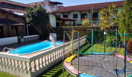 Casa com 5 quartos, Maranduba, Ubatuba - R$ 1.2 mi, Cod: 4377