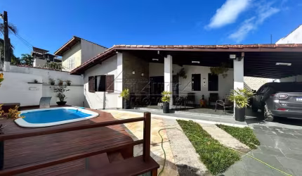 Casa com 4 quartos, Praia das Toninhas, Ubatuba - R$ 1.25 mi, Cod: 4430