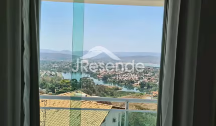 Apartamento mobiliado e decorado, pronto para aproveitar com sua família.