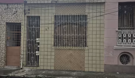 CASA À VENDA NA BENJAMIN CONSTANT, NO BAIRRO DO REDUTO