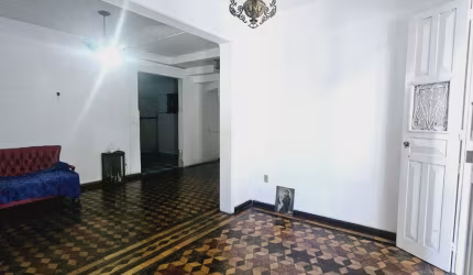 LINDO CASARÃO À VENDA NA GENTIL BITTENCOURT