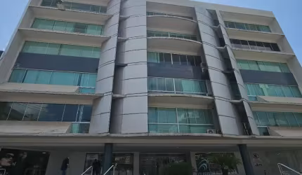 VENDO SALA COMERCIAL NO CENTRO EMPRESARIAL BOLONHA