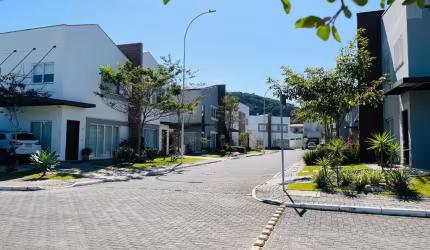 Casa para venda toda mobiliada em Balneário Camboriu Condomínio Fechado  Santa Catarina