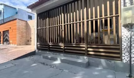 Casa no 18 do Forte