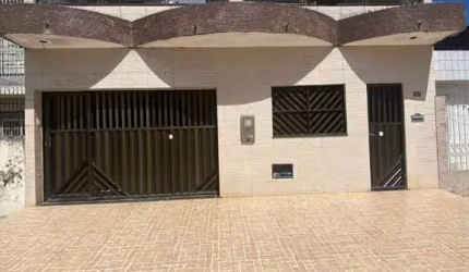 Casa duplex no Santos Dumont