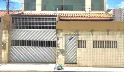 Casa Duplex na Rua de Estância