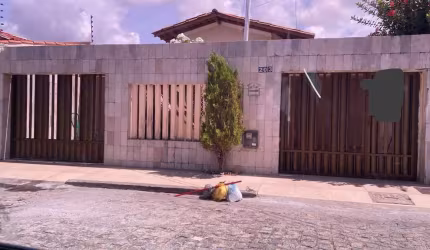 Casa na Aruana