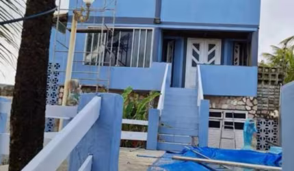Casa Frente Mar com Piscina na Praia da Costa