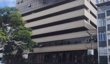 Vendo consultório Dentário Completo no Centro da cidade, Porteira Fechada!