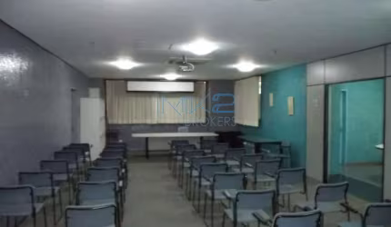 Meio andar a 5 minutos da Av do Bandeirantes  para venda e locação, Indianópolis, São Paulo, SP