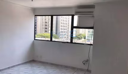 Meio andar corporativo, próximo a Igreja de Moema / Praça Nossa Senhora Aparecida, para venda e loc