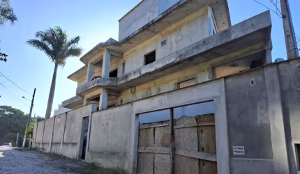 Linda casa em Construção na Praia do Grant - Barra Velha com vista mar