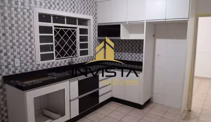 OPORTUNIDADE!! Bairro União, Casa com Piscina- 2 dorms, Terreno de 125m²