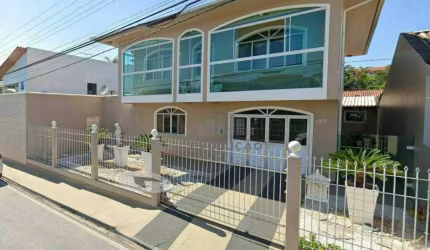 Casa com 3 dormitórios à venda - Ipiranga - São José/SC