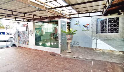 Ótima Casa Comercial e ou Residencial com 2 pavimentos no Estreito , terreno com viabilidade para  construção de Edificio, Fpolis SC, R$1.200.000,00