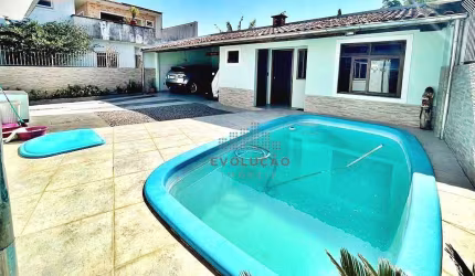 CASA 03 Quartos, 01 Suíte, Piscina - Flor de Nápolis - Santa Catarina