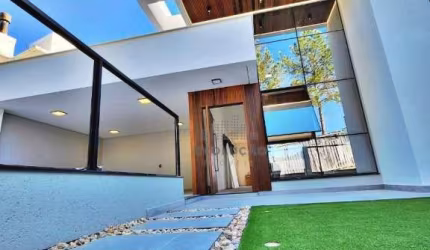 Casa Plana  C/ 03 dorm C/Suíte e Piscina