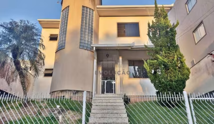 Casa de 02 Pavimentos, 03 Quartos com Suíte Master - Lisboa São José SC