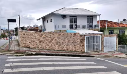 Casa com 4 dormitórios à venda, 180 m² por R$ 730.000,00 - Capoeiras - Florianópolis/SC