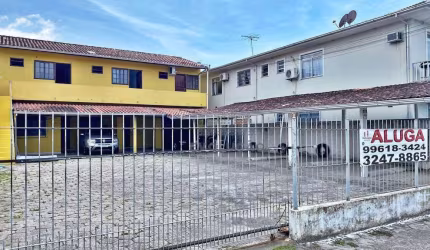 Apartamento com 2 dormitórios para alugar, 50 m² por R$ 1.441,00/mês - Forquilhas - São José/SC
