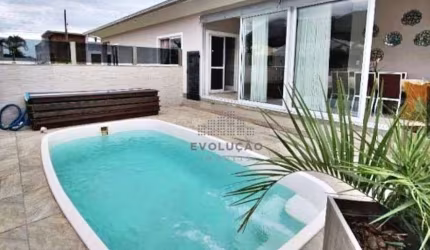 Casa com 3 dormitórios em Condomínio Fechado - Praia de Fora - Palhoça/SC