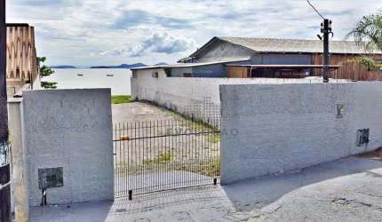 TERRENO com 440 m² a beira mar, Escritura - Serraria - Santa Catarina