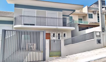 SOBRADO 3 Quartos, 1 Suíte, 2 Vagas - San Marino - Santa Catarina