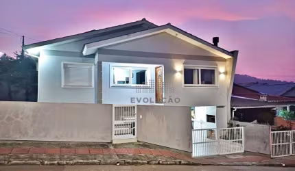 CASA 2 Quartos, 2 Vagas, Churrasqueira - Bela Vista - Santa Catarina