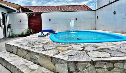 CASA 3 Quartos, Piscina, 3 Vagas - Passa Vinte - Santa Catarina