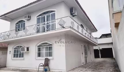 Casa com 5 dormitórios à venda, 580 m² por R$ 850.000,00 - Forquilhinhas - São José/SC