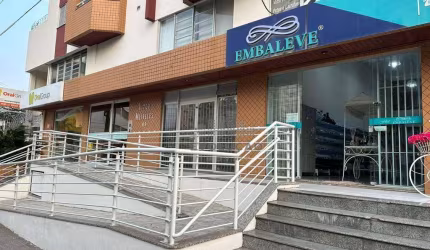 Loja Comercial Térrea com 130 m², Campinas, São José/SC