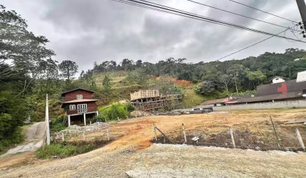 TERRENO Esquina, 3 Andares, Escritura - Pedra Branca