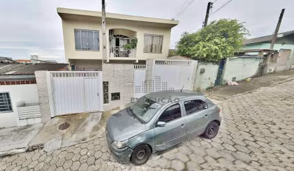 CASA 8 Quartos, 1 Suíte, 4 Vagas, Piscina - Bela Vista