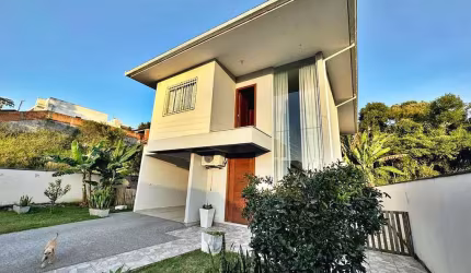 CASA 3 Quartos, 1 Suíte, 3 Vagas - Loteamento Santa Catarina