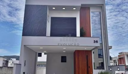Casa 3 dormitórios, sendo 1 suíte e banheiro social