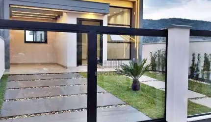 Casa 3 Quartos, 3 Suítes, 2 Vagas - Alto Aririú