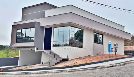 CASA 3 Quartos, 3 Suítes, 2 Vagas - Centro - Antônio Carlos