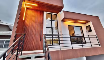 CASA 3 Quartos, 1 Suíte, 2 Vagas - Bela Vista