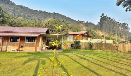 Sítio com 2 dormitórios à venda, 2987 m² por R$ 749.000,00 - Russia - Biguaçu/SC