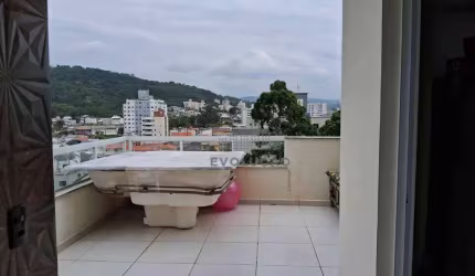 Cobertura com 2 dormitórios à venda, 105 m² por R$ 790.000,00 - Roçado - São José/SC