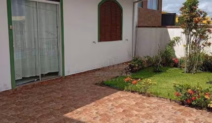 02 Casas em Terreno 300 m² para uso Comercial e Residencial - Ipiranga São José SC