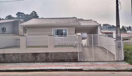 CASA 4 Quartos, 6 Vags, Edícula - Santa Catarina