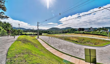 TERRENO 200m² , Escritura - Forquilhinhas