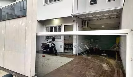 CASA 2 Suítes, 2 Vagas, Semi Mobiliado - Bela Vista