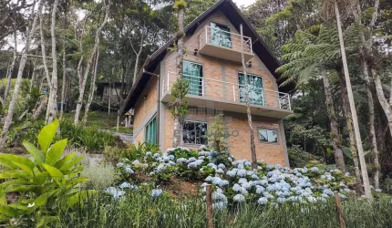 Lindo Chalé com 2 dormitórios - Águas Mornas - Águas Mornas/SC