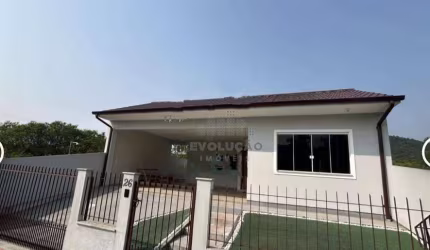 Casa com 03 Dorms, Suíte, 117 m² - Forquilhas - São José/SC