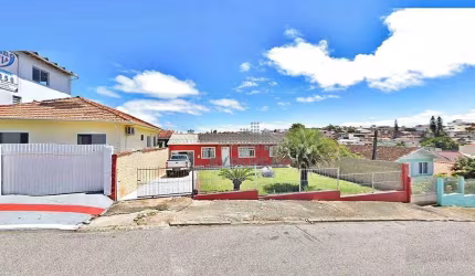 CASA 3 Quartos, 2 Vagas, Área Externa - Coloninha
